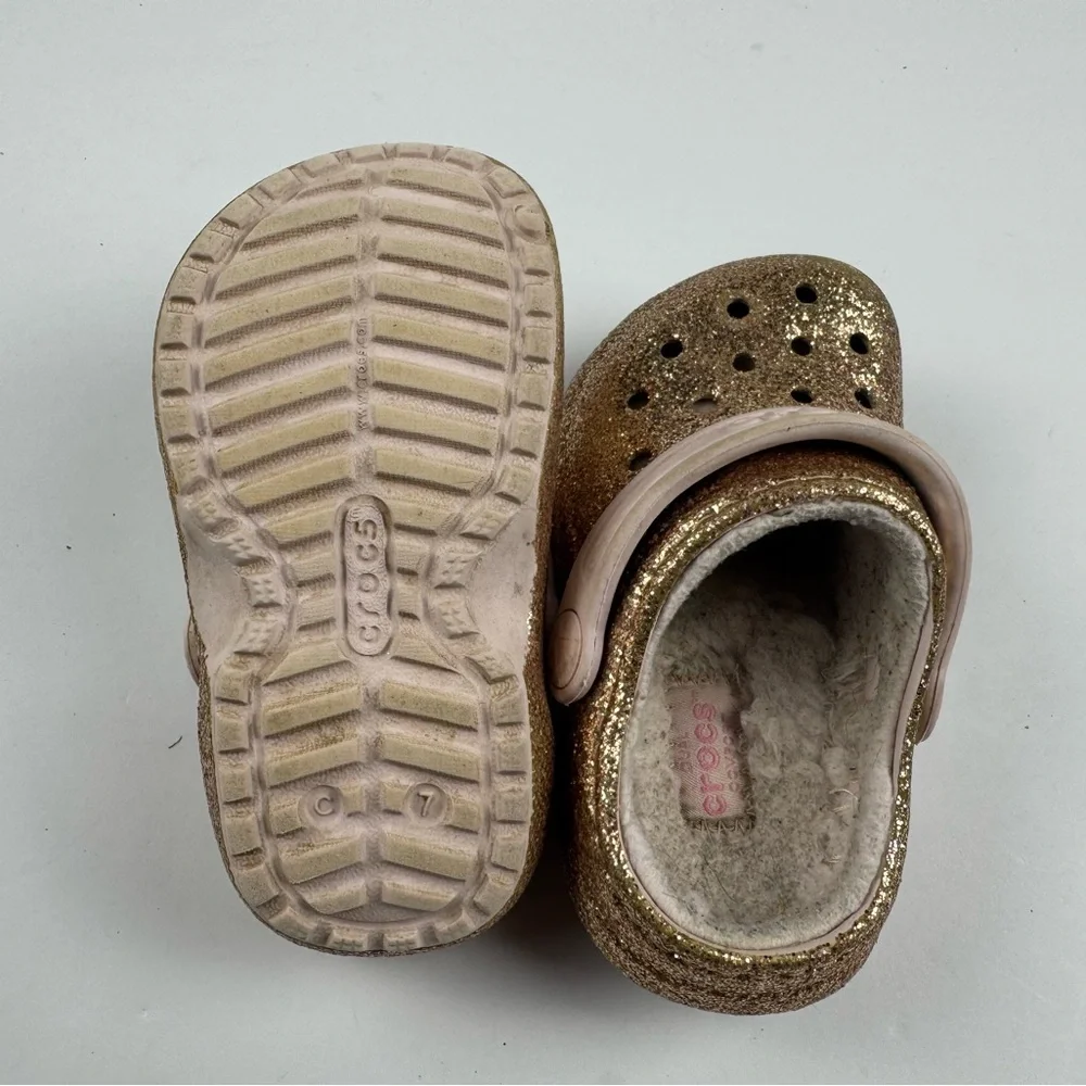 CROCS Kids Gold Glitter lined kids clogs size 7